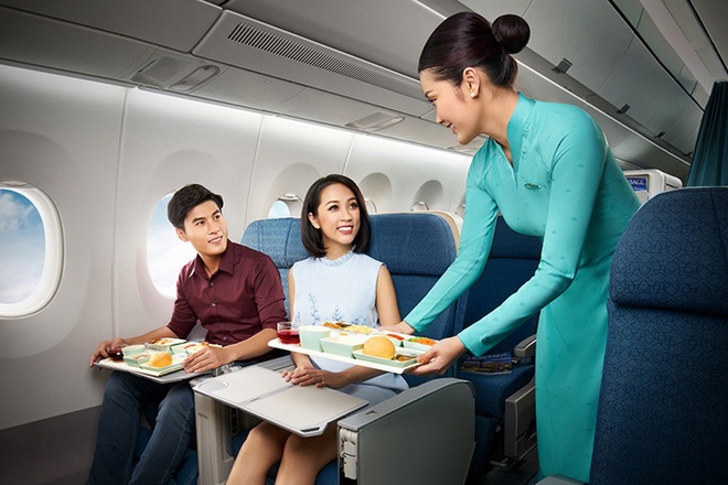 Vietnam Airlines đã khôi phục hoàn toàn số chuyến bay nội địa sau dịch Covid-19, giới trẻ háo hức rủ nhau lên kế hoạch đi du lịch xa hè này - Ảnh 3.
