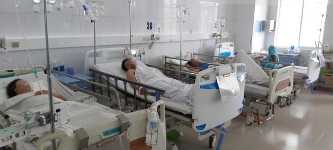 NÓNG: 133 người ở Đà Nẵng nhập viện nghi do ngộ độc thực phẩm - Ảnh 3.