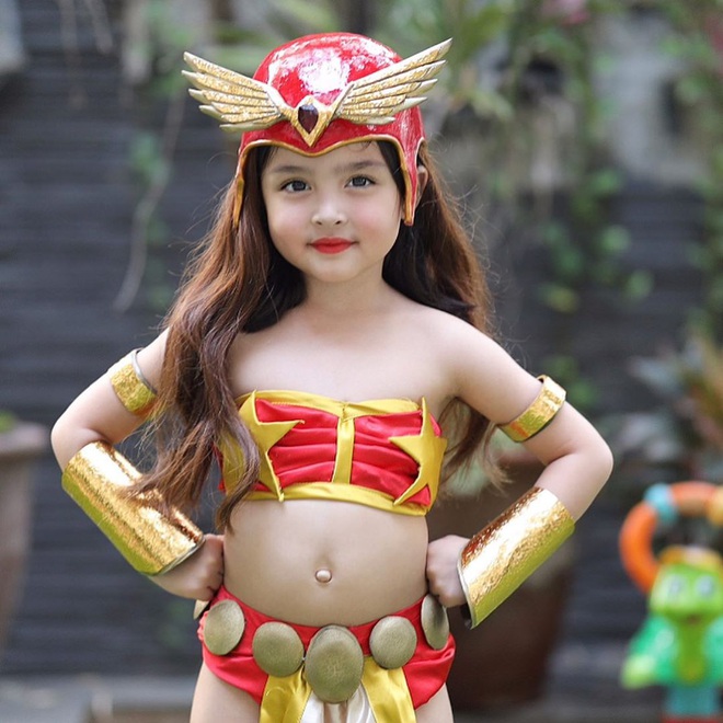 Ái nữ nhà Mỹ nhân đẹp nhất Philippines cosplay lại vai diễn để đời của mẹ, xinh cực phẩm bảo sao gây bão? - Ảnh 1.