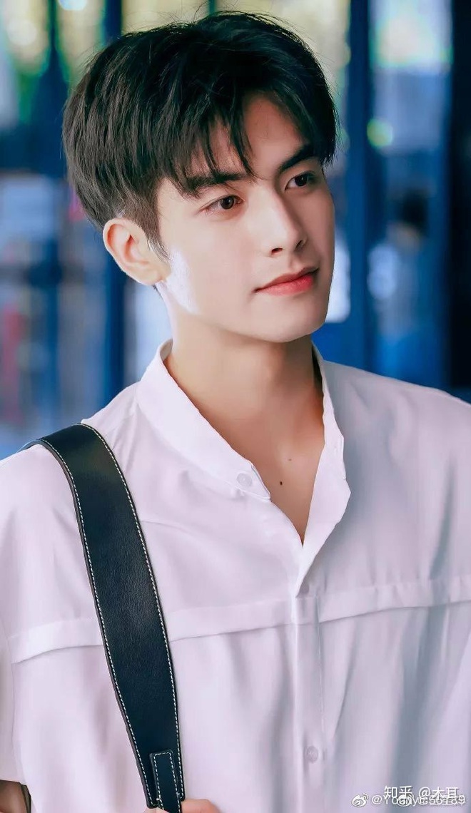 Tiết lộ mẫu bạn gái trong mộng của mỹ nam Cbiz: Thái Từ Khôn như đang crush Lisa, Dương Dương - Lưu Hạo Nhiên yêu cầu cao? - Ảnh 14.