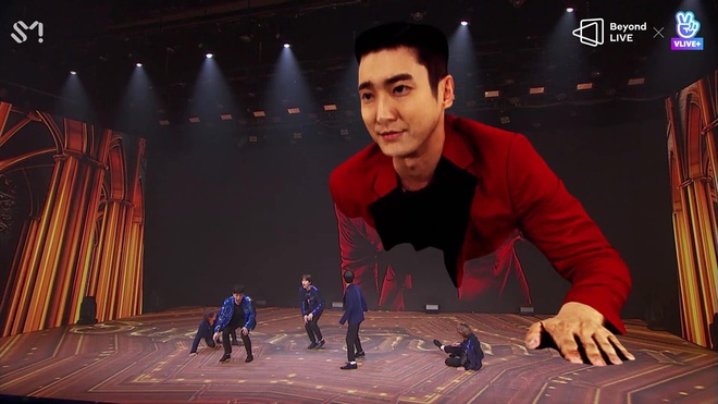Super Junior làm concert chất đến phát ngất: Hóa phép Siwon to bằng tòa nhà 2 tầng ngay trên sân khấu - Ảnh 2.