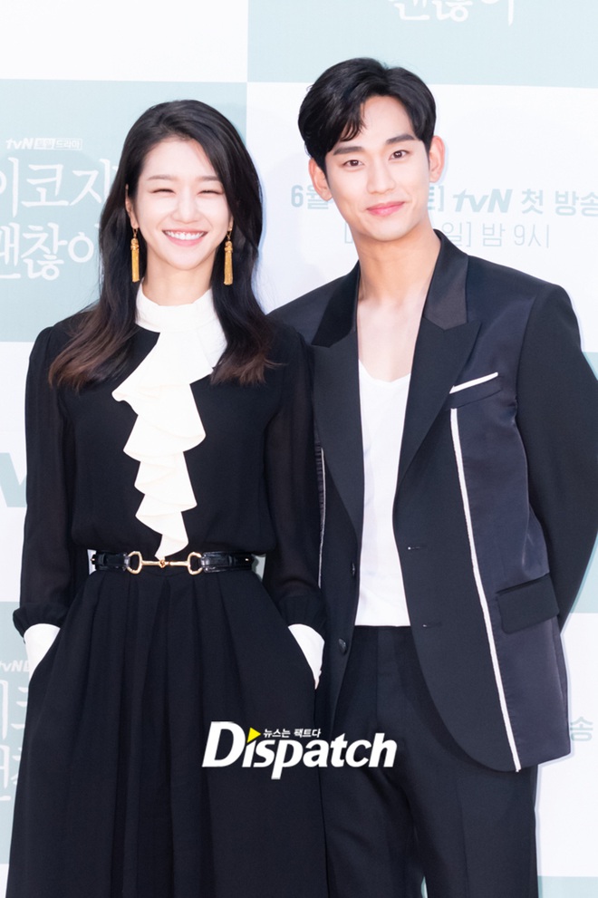 Họp báo hot nhất hôm nay: Kim Soo Hyun gây choáng vì như ma cà rồng hack tuổi, nhưng sao lại bị nữ chính lấn át thế này? - Ảnh 9.