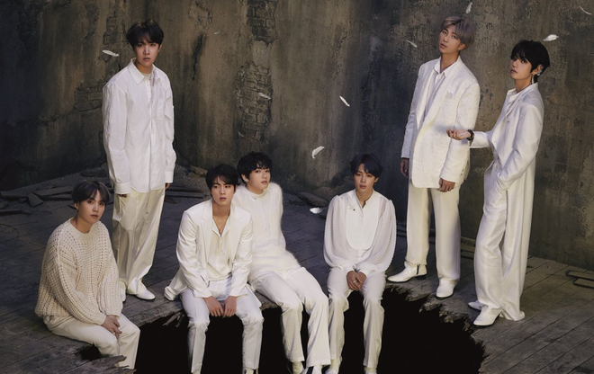 Cú lột xác ngoạn mục sau 7 năm của BTS: Từ bị chê kỳ lạ nhất Kpop giờ nổi tiếng toàn cầu, 2 người giành No.1 đẹp trai nhất thế giới - Ảnh 3.