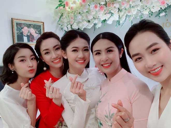 Hội bạn thân toàn nàng Hậu tụ họp dịp sinh nhật Tú Anh: Mai Phương Thuý diện váy ôm khoe vòng 1 khủng, dàn mẹ 1 con đọ sắc chẳng kém cạnh - Ảnh 8.