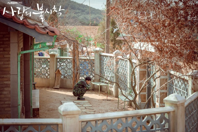 Xôn xao thông tin địa điểm huyền thoại của mối tình Son Ye Jin và Hyun Bin trong Crash Landing On You đã bị phá bỏ - Ảnh 4.