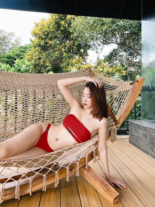 Đỗ Mỹ Linh gây sốt khi tung ảnh bikini khoe body cực hot: Thần thái xuất sắc, eo thon khó tin chẳng kém cạnh mỹ nhân Vbiz nào! - Ảnh 4.