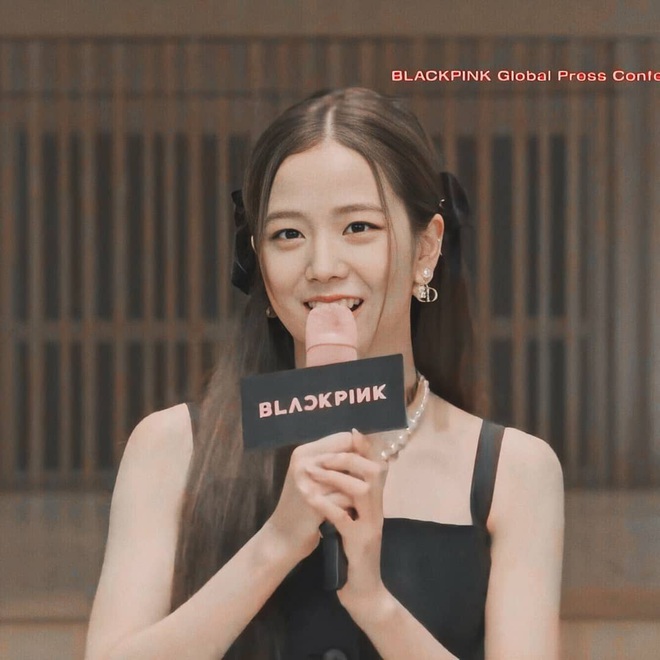 Tóc tai của Black Pink trong họp báo comeback: Có vẻ như hair stylist độ Jisoo mà không độ Lisa, Jennie - Ảnh 4.