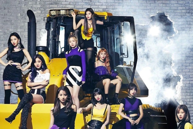 Những teaser MV “lừa tình” nhất quả đất: Tưởng TWICE hóa girlcrush ai dè vẫn theo concept dễ thương, EXO rải hint “hack não” nhưng MV toàn… vũ đạo - Ảnh 3.