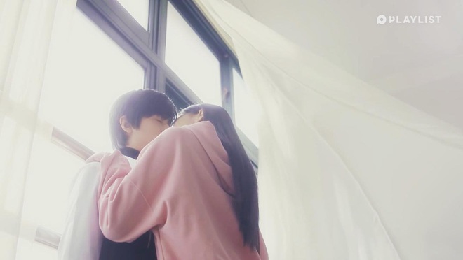 Cặp đôi Produce 101 hôn nhau tung màn gây sốt ở web drama học đường Pop Out Boy - Ảnh 5.
