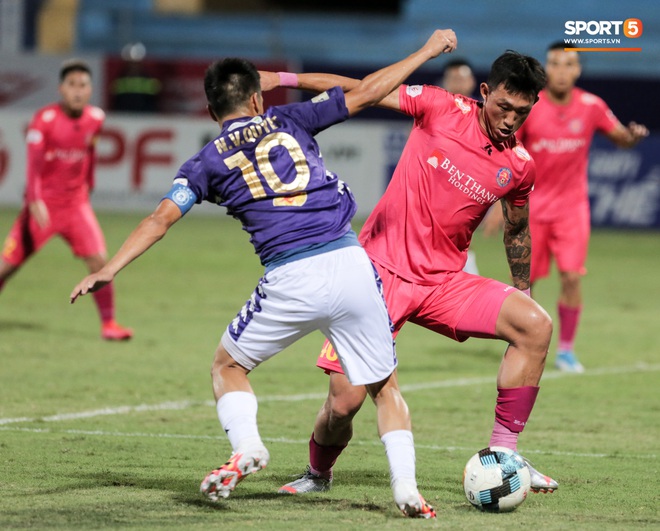 Đội hình tiêu biểu giai đoạn 1 V.League 2020: Công Phượng sát cánh bạn thân và đồng hương thầy Park - Ảnh 3.