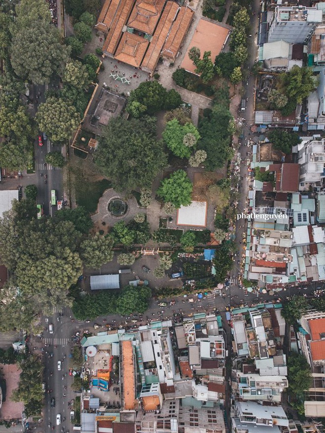 Không tin vào mắt mình trước bộ ảnh chụp Sài Gòn từ trên cao đang “gây bão” MXH: Xem hình, bạn đoán được đúng tên bao nhiêu địa điểm? - Ảnh 24.