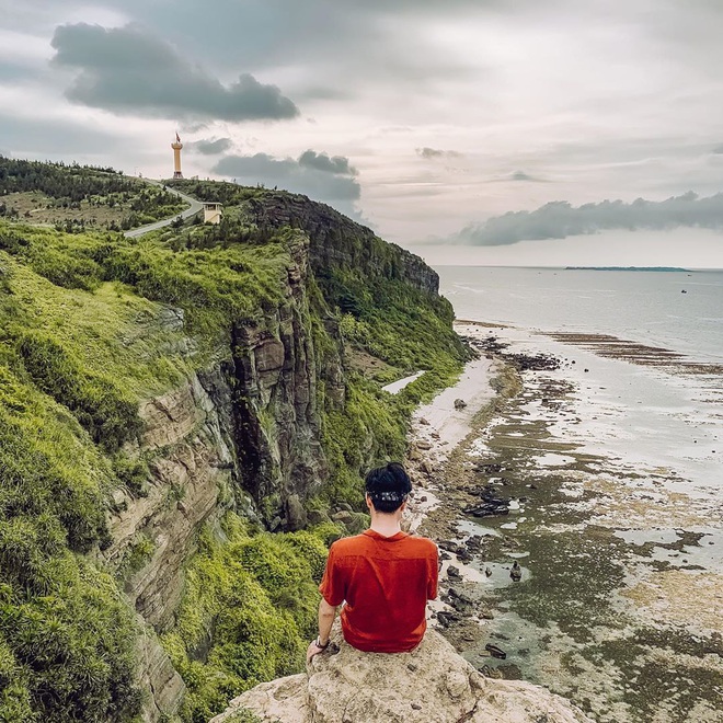Một hòn đảo ở Việt Nam sở hữu tới 2 miệng núi lửa có tuổi đời hàng chục triệu năm, khung cảnh nhìn từ trên cao khiến nhiều người kinh ngạc - Ảnh 15.