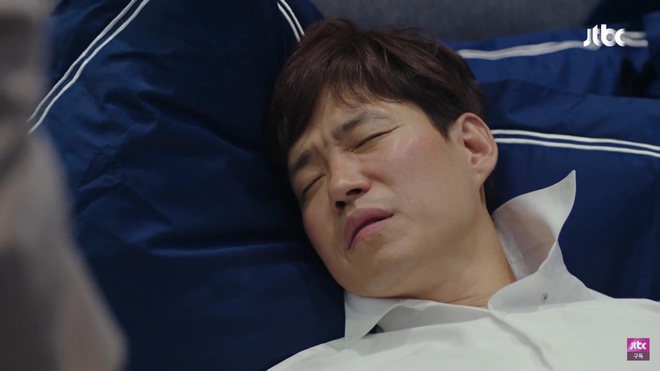 Đỏ mặt vì cảnh nhạy cảm 19  của Hội Bạn Cực Phẩm tập 2: Bà đại Song Yoon Ah trần như nhộng trên giường trai trẻ Lee Tae Hwan - Ảnh 5.