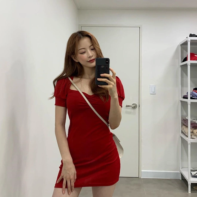 Gái xinh gây sốt với khoảnh khắc như sinh đôi với Jennie (BLACKPINK), hoá ra là người quen có tận 1,5 triệu follow - Ảnh 9.