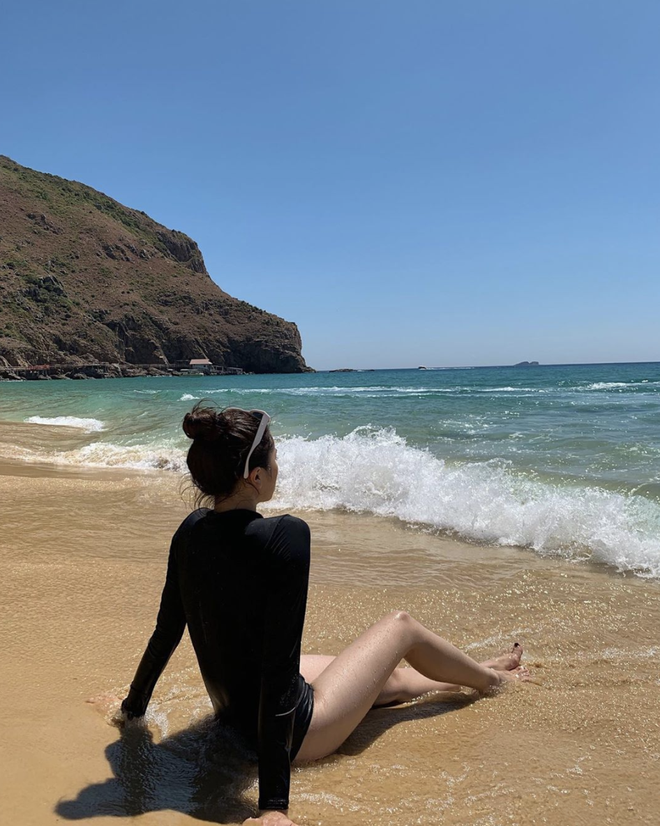 Dàn thí sinh Hoa Hậu Việt Nam đọ sắc với bikini: Ai cũng chân dài thẳng tắp, body nóng bỏng hay mảnh mai đều cân hết - Ảnh 2.