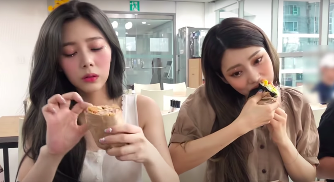 Giới idol Hàn Quốc đang phát cuồng với hai món ăn “lai tạo” mới, kiểu gì cũng sắp thành trend ở cả Việt Nam cho xem! - Ảnh 5.