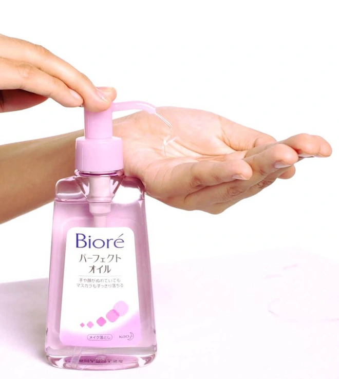 Hóa ra idol Hàn cực kết đồ skincare bình dân: Nayeon, Chaeyoung đều dùng dầu tẩy trang, sữa rửa mặt dưới 200k - Ảnh 2.