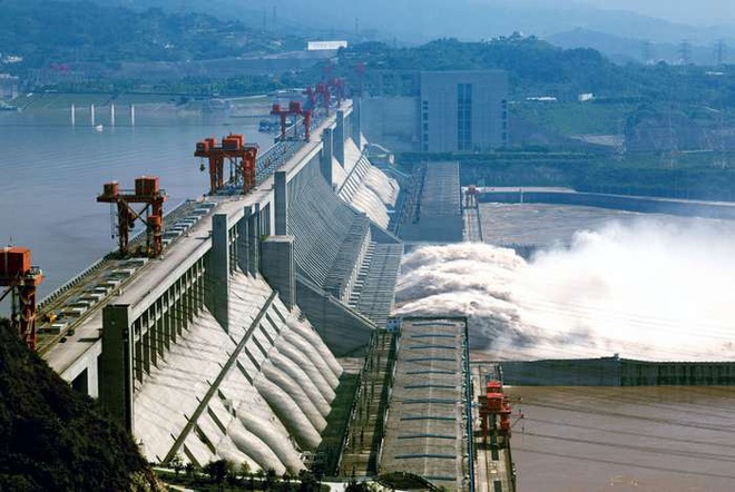 Bên trong đập Tam Hiệp - con đập thủy điện lớn nhất thế giới đang mang nguy cơ gây đại thảm họa cho người Trung Quốc - có gì? - Ảnh 2.