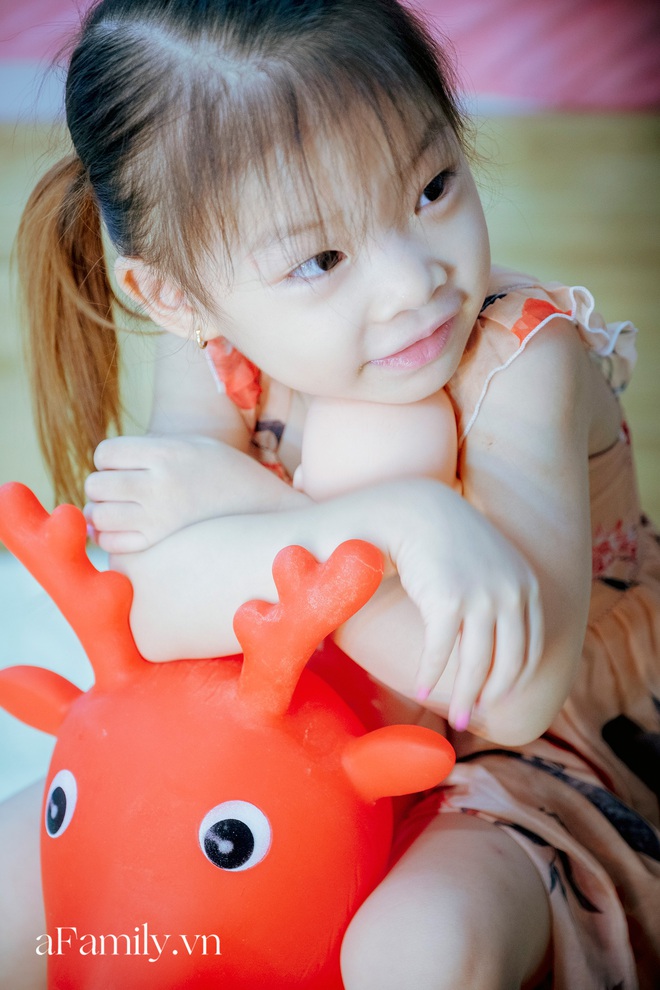 Tự sự của gia đình hoa khôi chuyển giới: Cuộc sống ngắn ngủi nên chúng tôi chọn hạnh phúc thay vì nghe xì xào thế gian - Ảnh 11.