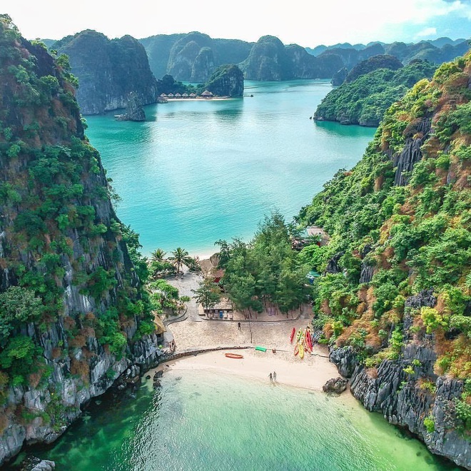 Có gì hay ở vịnh Lan Hạ? - Đảo ngọc Việt Nam được tài tử Leonardo DiCaprio “lăng xê” trên Instagram - Ảnh 2.