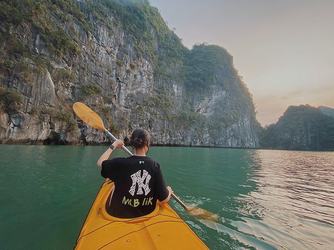 Có gì hay ở vịnh Lan Hạ? - Đảo ngọc Việt Nam được tài tử Leonardo DiCaprio “lăng xê” trên Instagram - Ảnh 8.