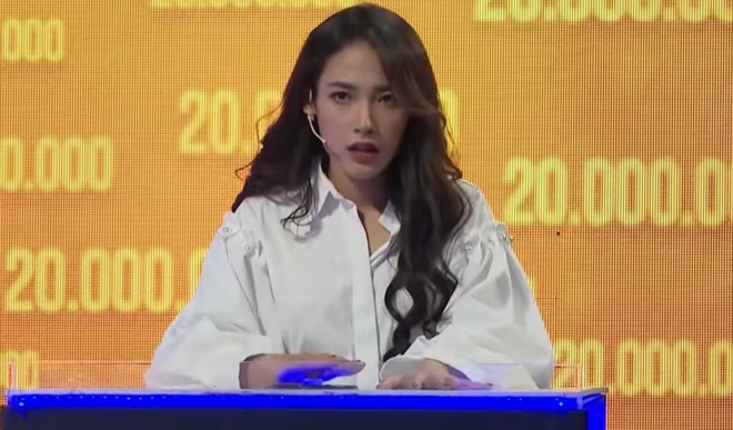 Bất ngờ về sự nhanh trí, thông minh của Cara Phương trên show truyền hình - Ảnh 3.