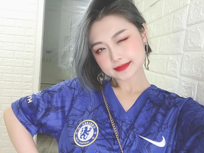 Nữ streamer xinh đẹp, sexy Hảo Thỏ bất ngờ xuất hiện trên fanpage chính thức của CLB Chelsea - Ảnh 2.