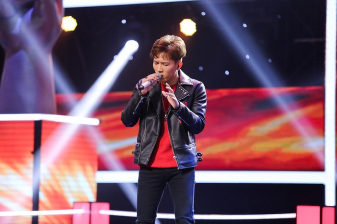 Rời công ty Đông Nhi, Anh Tú The Voice gây sốt khi trở thành ca sĩ bí ẩn hỗ trợ dàn thí sinh Rap Việt - Ảnh 8.