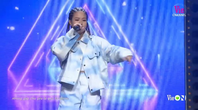 Định nghĩa tình yêu tuổi 20 cực hay của ngựa chiến Tlinh Rap Việt: Ôi nghe sao mà muốn yêu liền ghê! - Ảnh 10.