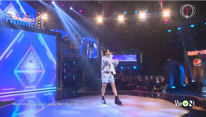 Định nghĩa tình yêu tuổi 20 cực hay của ngựa chiến Tlinh Rap Việt: Ôi nghe sao mà muốn yêu liền ghê! - Ảnh 13.