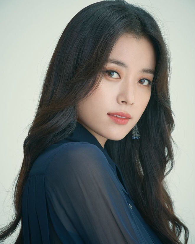 Dàn mỹ nhân phim 4 Mùa sau 2 thập kỷ: Song Hye Kyo - Han Hyo Joo ngập bê bối, Son Ye Jin - Choi Ji Woo lại nở rộ bất ngờ - Ảnh 9.