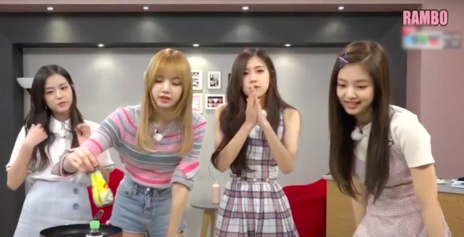 BLACKPINK từng có pha làm kimbap khiến fan tưởng là “thức ăn thừa cuộn rong biển”, anh quay phim ăn thử còn phải… uống nước vội - Ảnh 4.
