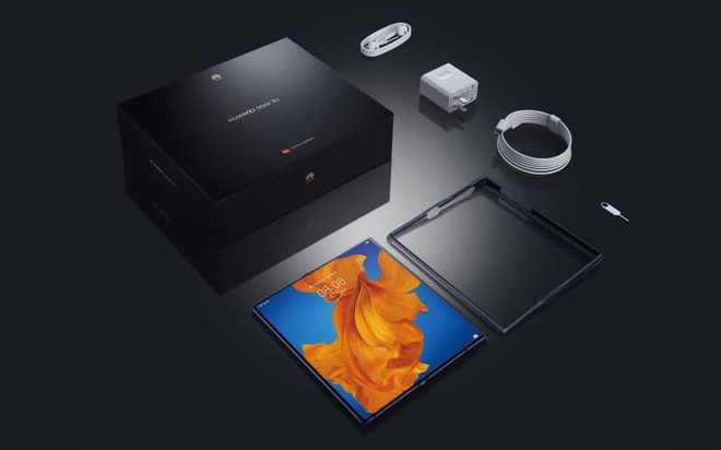 Xem video chỉ 18s về 2 siêu phẩm màn hình gập của Huawei và Samsung, dân tình náo loạn! - Ảnh 1.