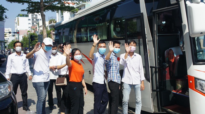 Chủ tịch Đà Nẵng gửi thư cảm ơn các chiến sĩ áo trắng đã giúp thành phố đẩy lùi dịch bệnh - Ảnh 2.