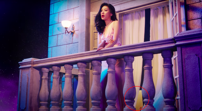 Sunmi tự nhiên đứng trên lâu đài hát bolero một căn nhà nhỏ đôi trái tim vàng, mới tung teaser với JYP fan đã thấy hạt sạn to đùng! - Ảnh 5.