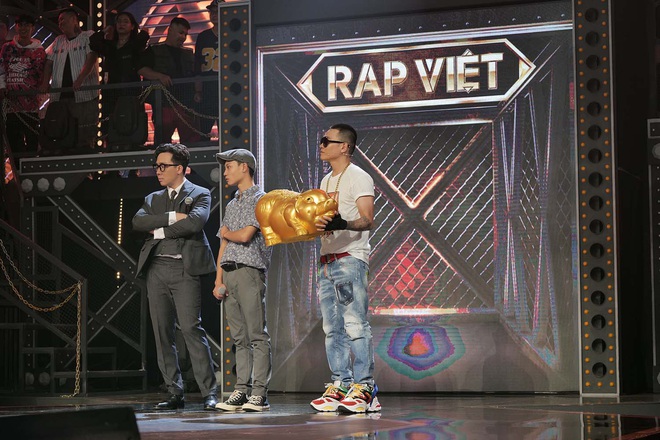 Với hơn nửa triệu lượt view, tập 2 Rap Việt là show thực tế có lượng người xem cùng lúc cao nhất Việt Nam mọi thời đại! - Ảnh 11.