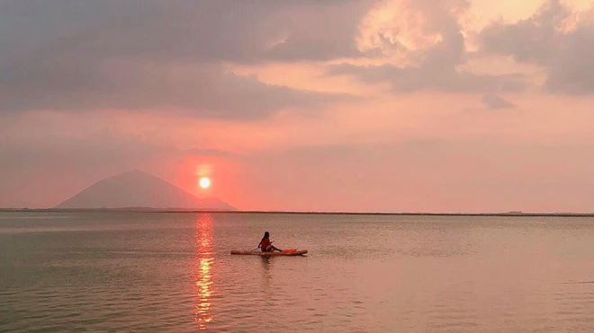 Điểm du lịch được “săn đón” nhất ở miền Nam hiện tại: Chi phí rẻ lại nằm gần xịt Sài Gòn, giới trẻ check-in ngập tràn MXH - Ảnh 8.