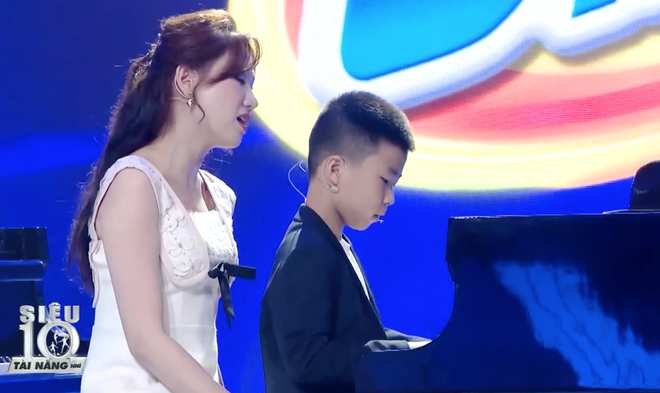 Trấn Thành quắn quéo khi nghe Hari Won live Anh Cứ Đi Đi quá xuất sắc bên thần đồng piano 7 tuổi - Ảnh 6.