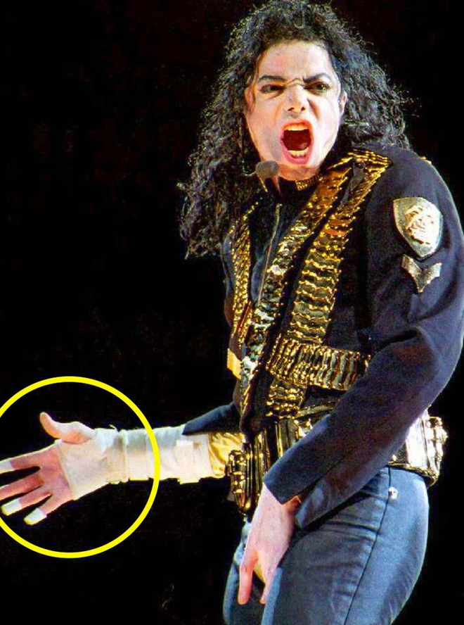 9 bí mật đằng sau trang phục trình diễn của huyền thoại Michael Jackson: Tưởng quái đản nhưng đều có mục đích, số 3 đảm bảo sẽ khiến bạn bất ngờ - Ảnh 7.