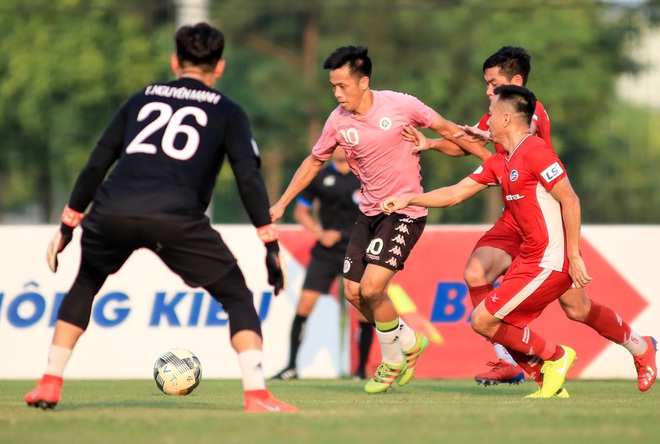 Hà Nội FC thắng dễ Viettel: Bộ đôi Văn Hậu - Thành Chung làm lu mờ hai hàng công - Ảnh 7.