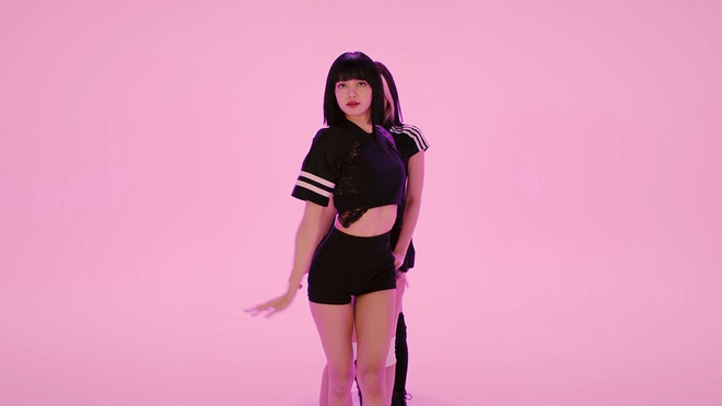 Netizen chọn 6 màn trình diễn vũ đạo để đời của Lisa nhưng không có ca khúc nào của BLACKPINK nằm trong danh sách - Ảnh 1.