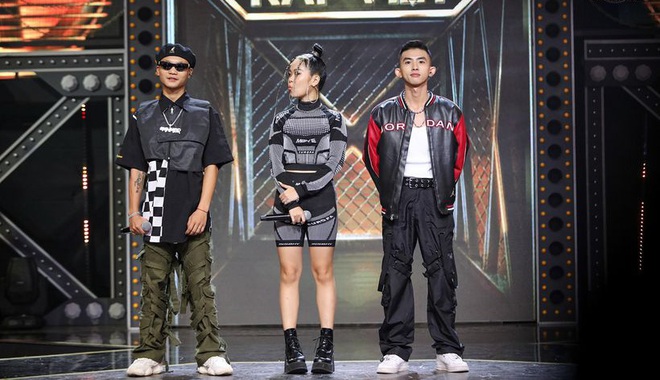 Tlinh gây ấn tượng mạnh ở vòng Đối đầu Rap Việt nhưng lại hát sai lời ca khúc gốc - Ảnh 2.