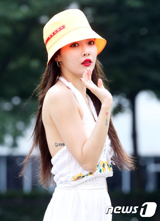 Moonbyul MAMAMOO tìm thấy em sinh đôi trong Penthouse  2sao