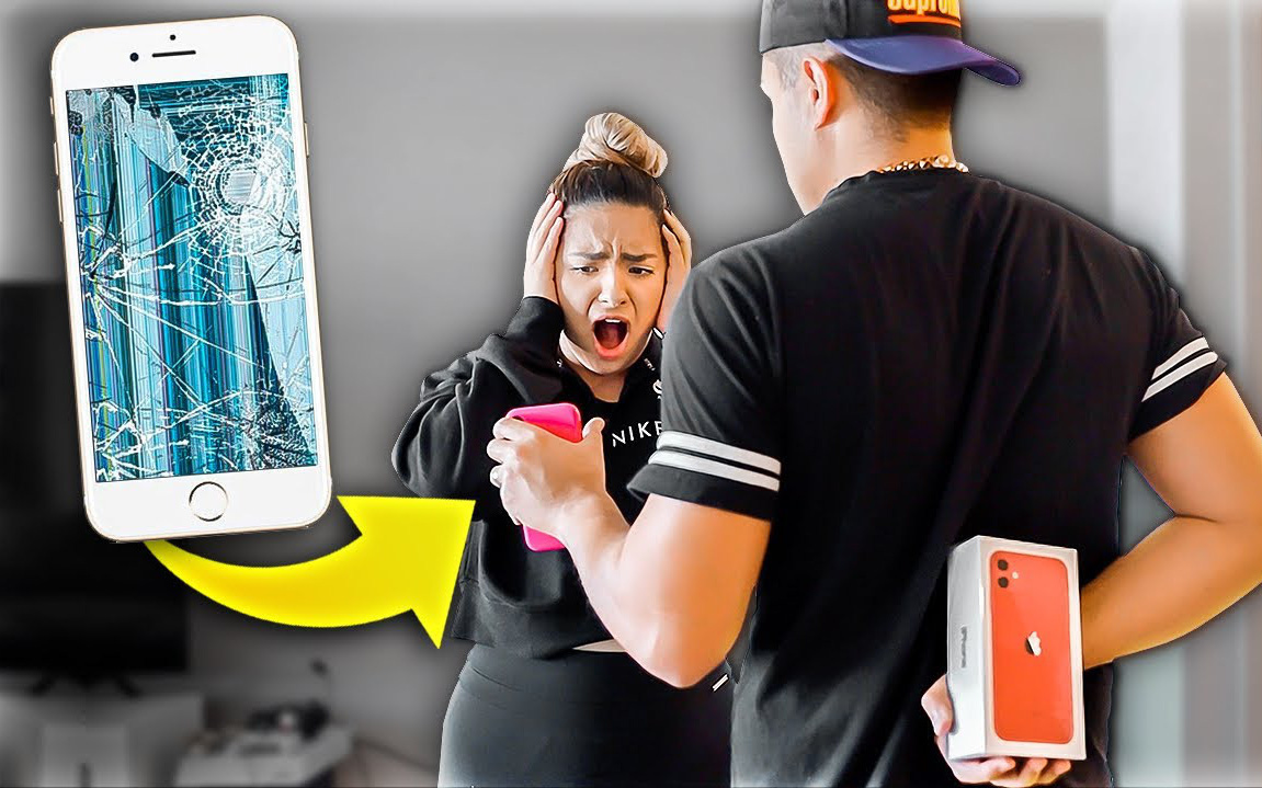 Trào lưu biến tướng của vlogger thế giới: Cắt tai nghe đền AirPods, phá điện thoại đền iPhone - tưởng thế là hết tội?