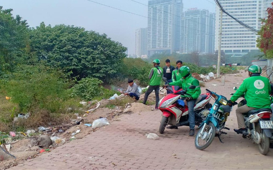 Hà Nội: Người dân bàng hoàng phát hiện thi thể thai nhi trong túi ni lông ở bãi rác