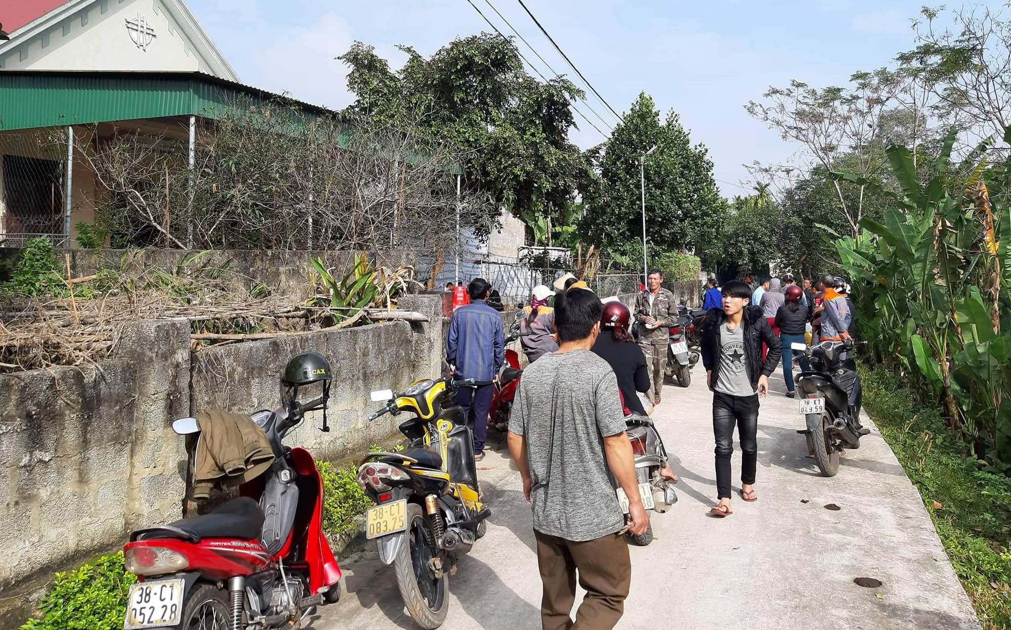 Tá hỏa phát hiện hai vợ chồng trẻ ở Hà Tĩnh tử vong bất thường trong nhà riêng