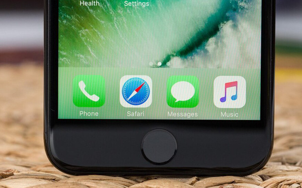 iPhone 12 sẽ "hồi sinh" một thứ được nhiều người mong mỏi, thậm chí nâng cấp xịn hơn gấp bội