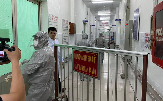 TP.HCM: 7 người tiếp xúc với 2 cha con người Trung Quốc nhiễm virus Corona đang được theo dõi sức khỏe