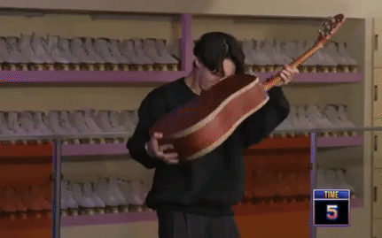 BTS vứt hết mọi hình tượng khi chơi game trên sóng truyền hình Mỹ