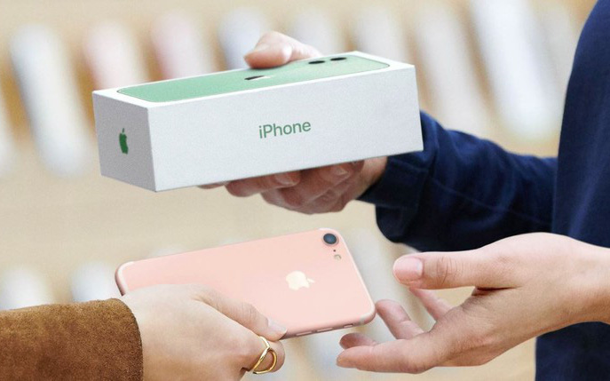 Tản mạn thị trường iPhone: Tại sao máy cũ vẫn được ưa chuộng, bất chấp iPhone 12 đã về Việt Nam?